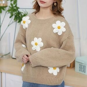 Women's Floral Round Neck Long Sleeved Sweater